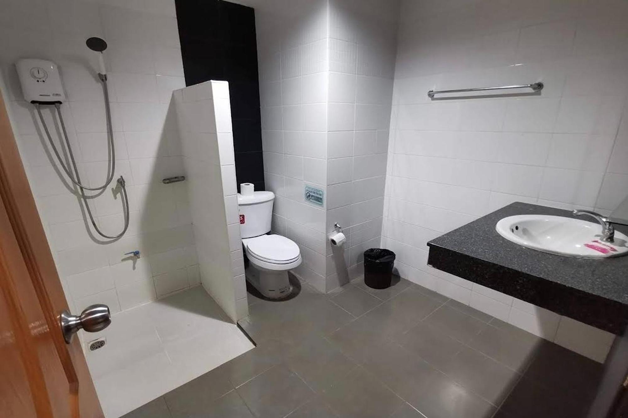 Jj Residence Phuket Town Экстерьер фото